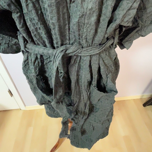 Bathen Robe - Picture 3 of 9